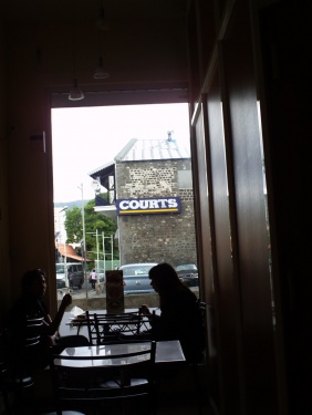 Un homme sur le toit