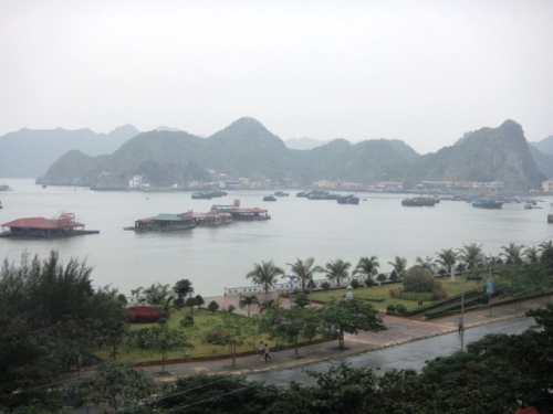 Vue depuis  l'hôtel de l'île deCat Ba