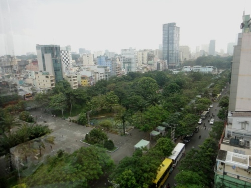 Un pâle soleil revient