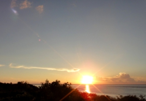 Il est l'heure d'aller à la plage, trop brûlante dans la journée