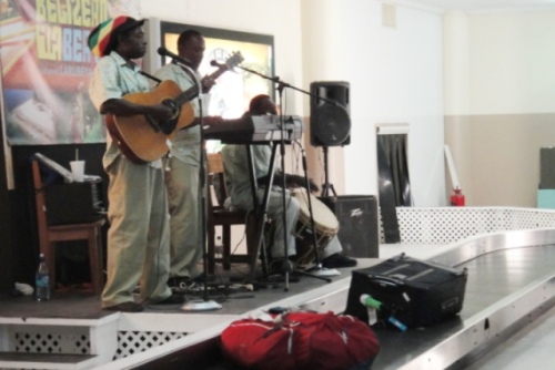 Au  Bélize en attendant les bagages!