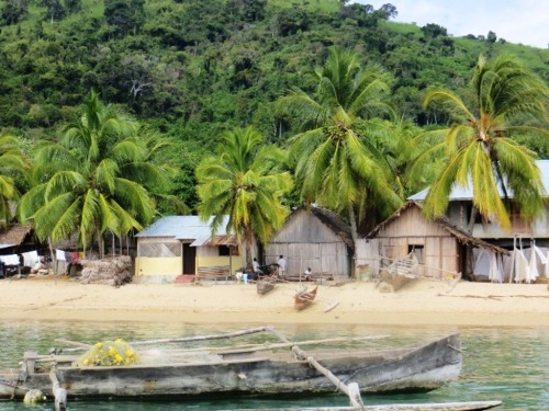 La coque s'éloigne...