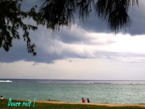 Vite à la voiture, l'averse est à 150 mètres, mais le bain était superbe !