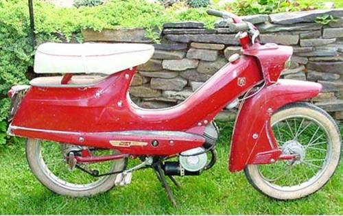 Ma première moto ressemblait un peu à ça  ; -)