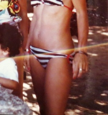 44 ans, 7 enfants dont des jumelles de 3kg500 + 3kg250 à la naissance...