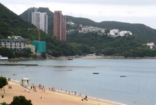 Depuis le bus, en roulant...et sous la pluie!