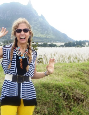 Hier, champs de canne à sucre et montagnes au centre de Maurice