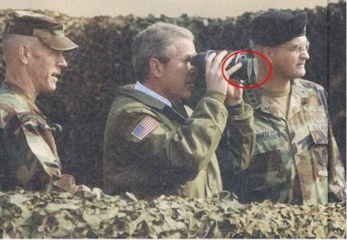 Bush et jumelles bouchées!